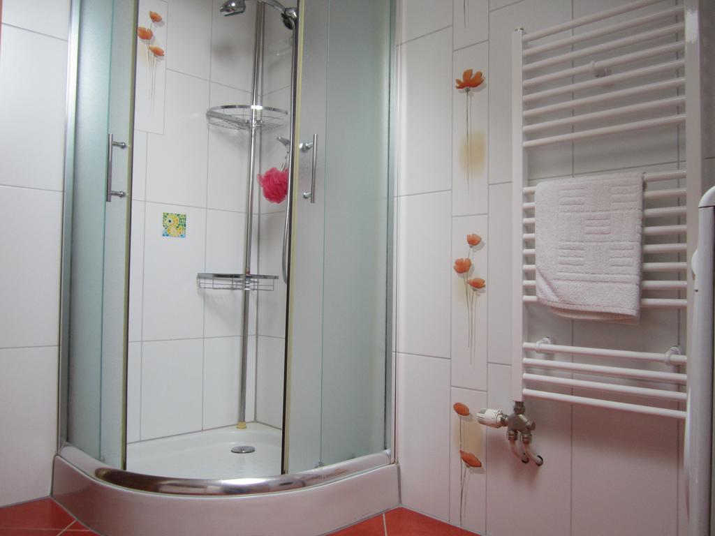 Ferienwohnung Privat Vrbov 23 Exterior foto